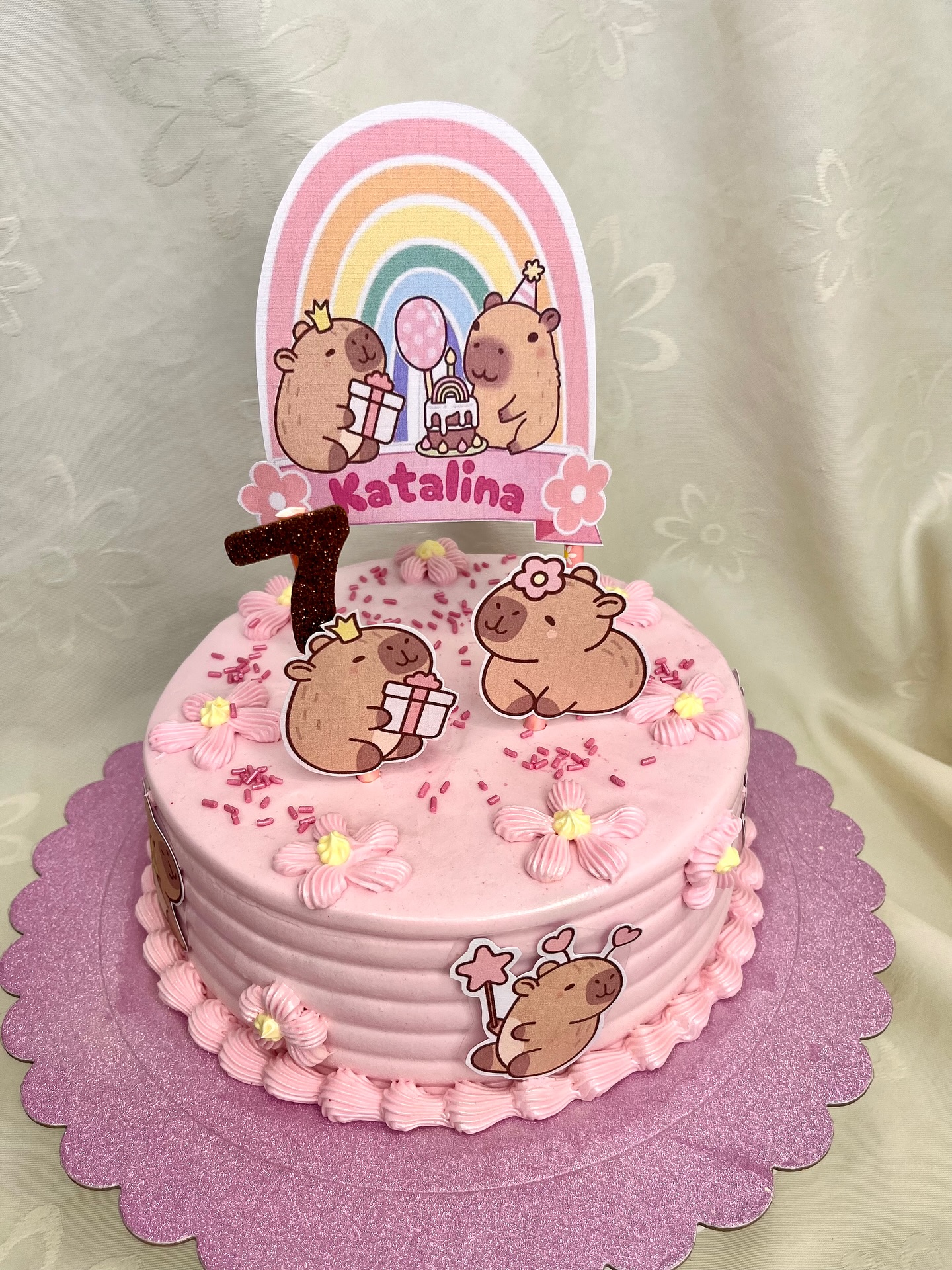 Torta infantil de capibaras para Katalina