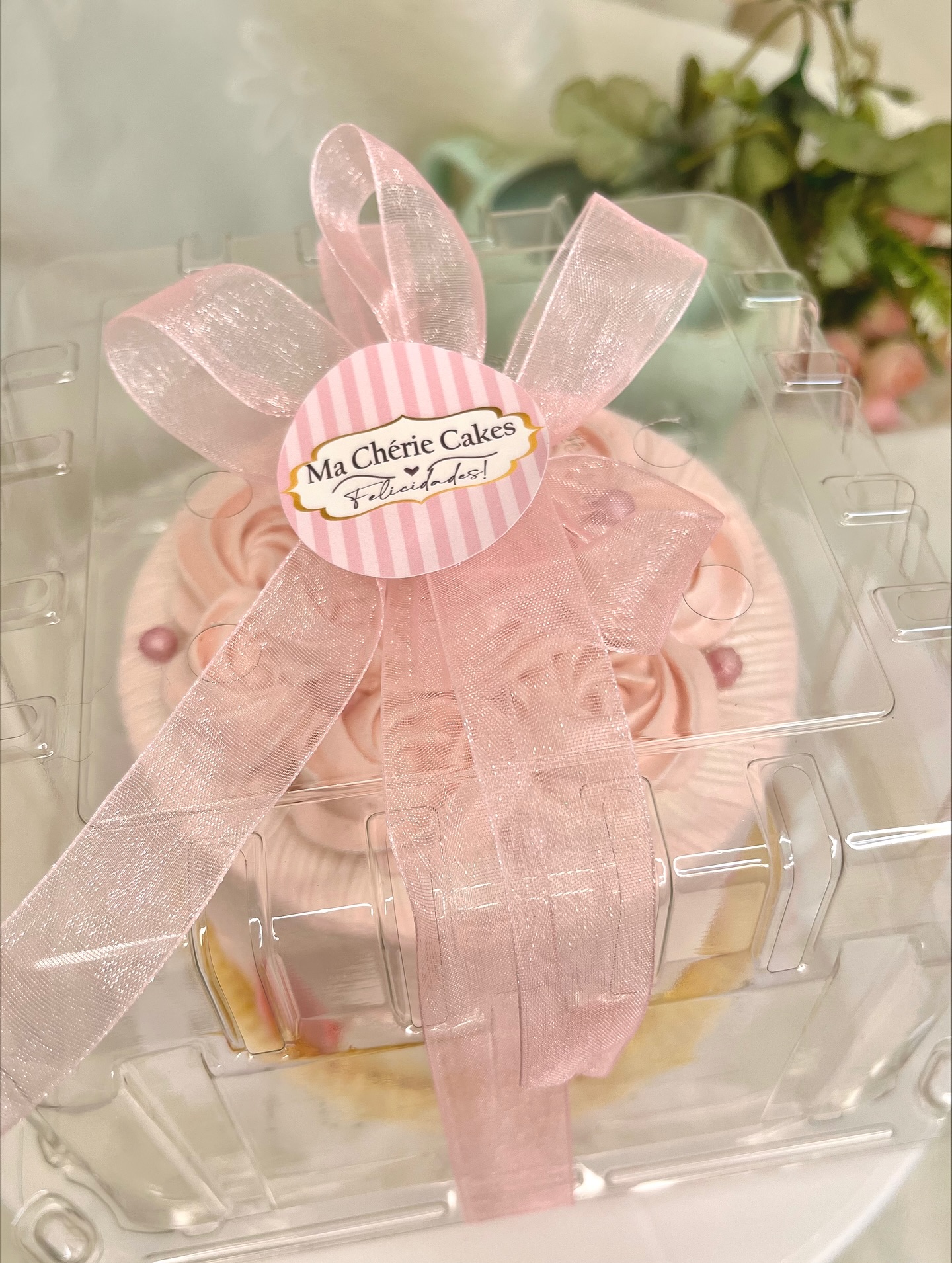 Mini torta rosada Ma Chérie Cakes empaquetada
